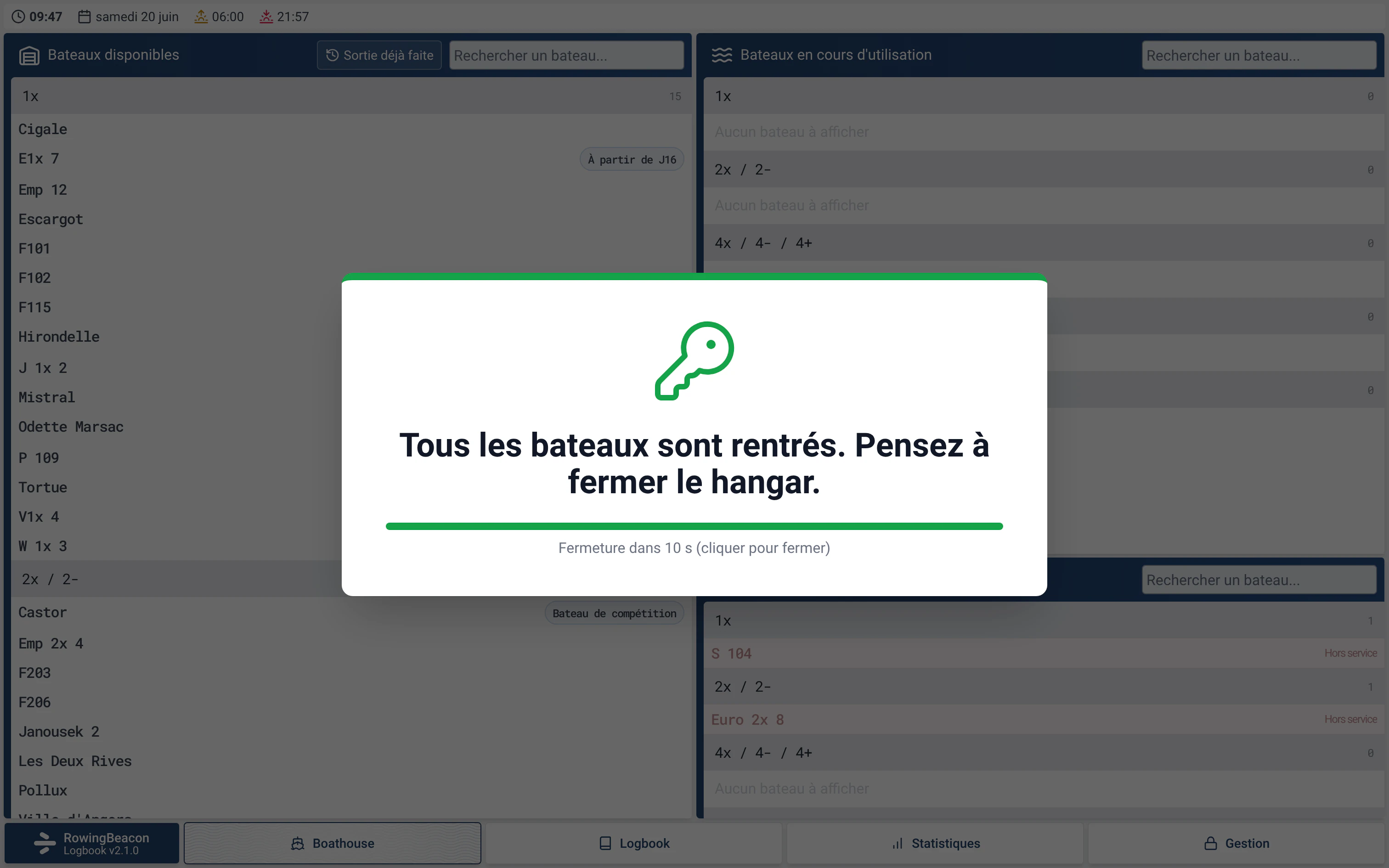 Écran Boathouse de RowingBeacon : tous les bateaux sont rentrés, le rappel invite à fermer le hangar